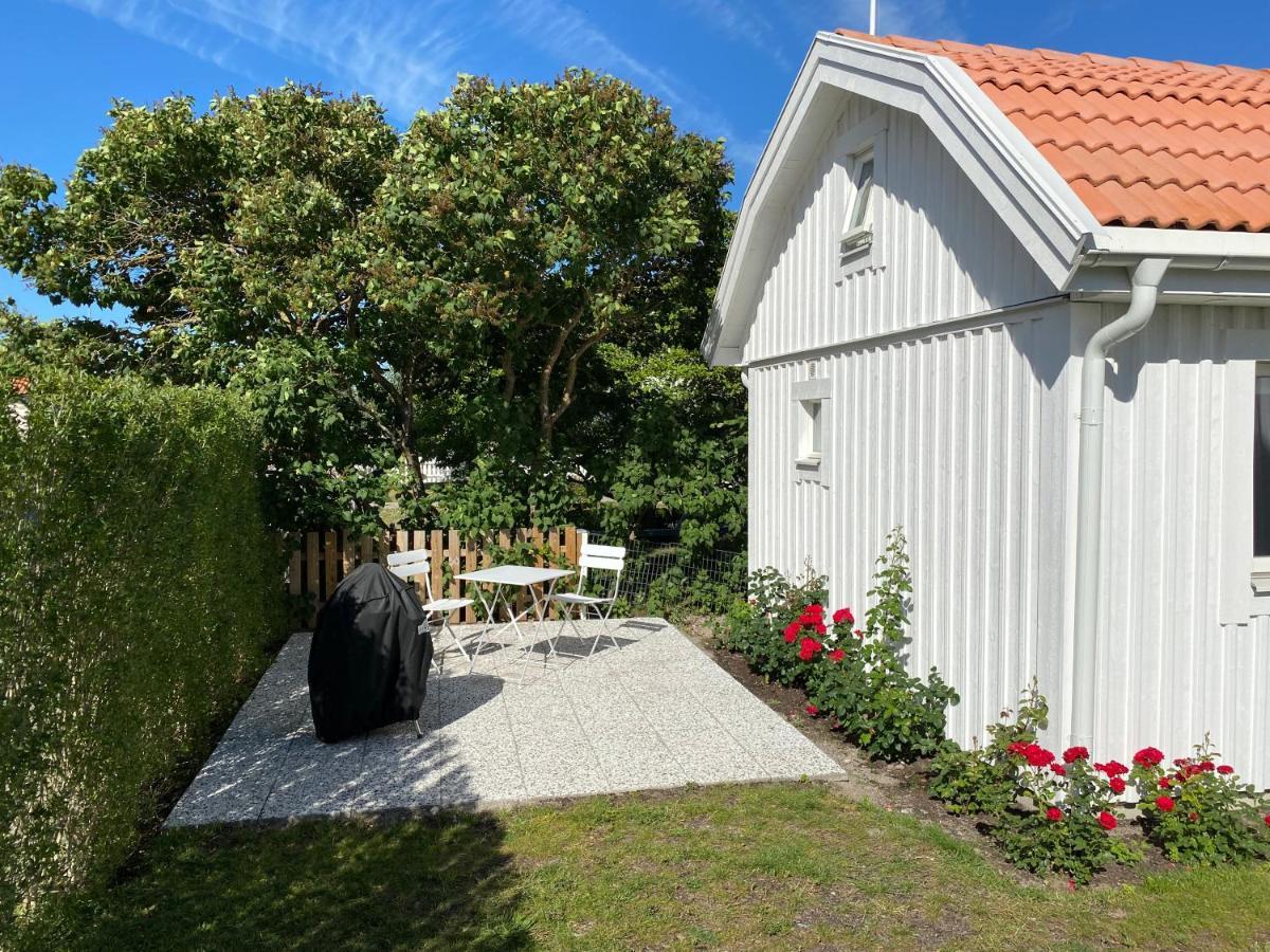 Attefallshus Pa Aengoe I Kalmar Bagian luar foto